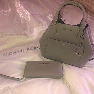 Michael Kors purse & wallet combo